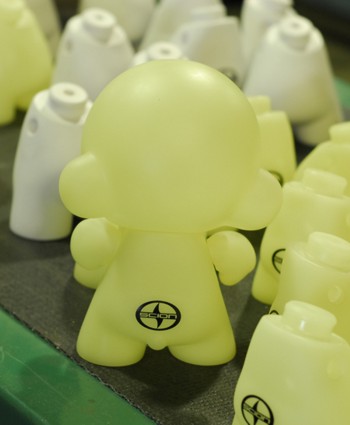 kid robot, pad printing example