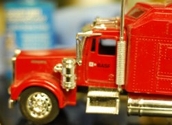 PeterBilt , pad printing example